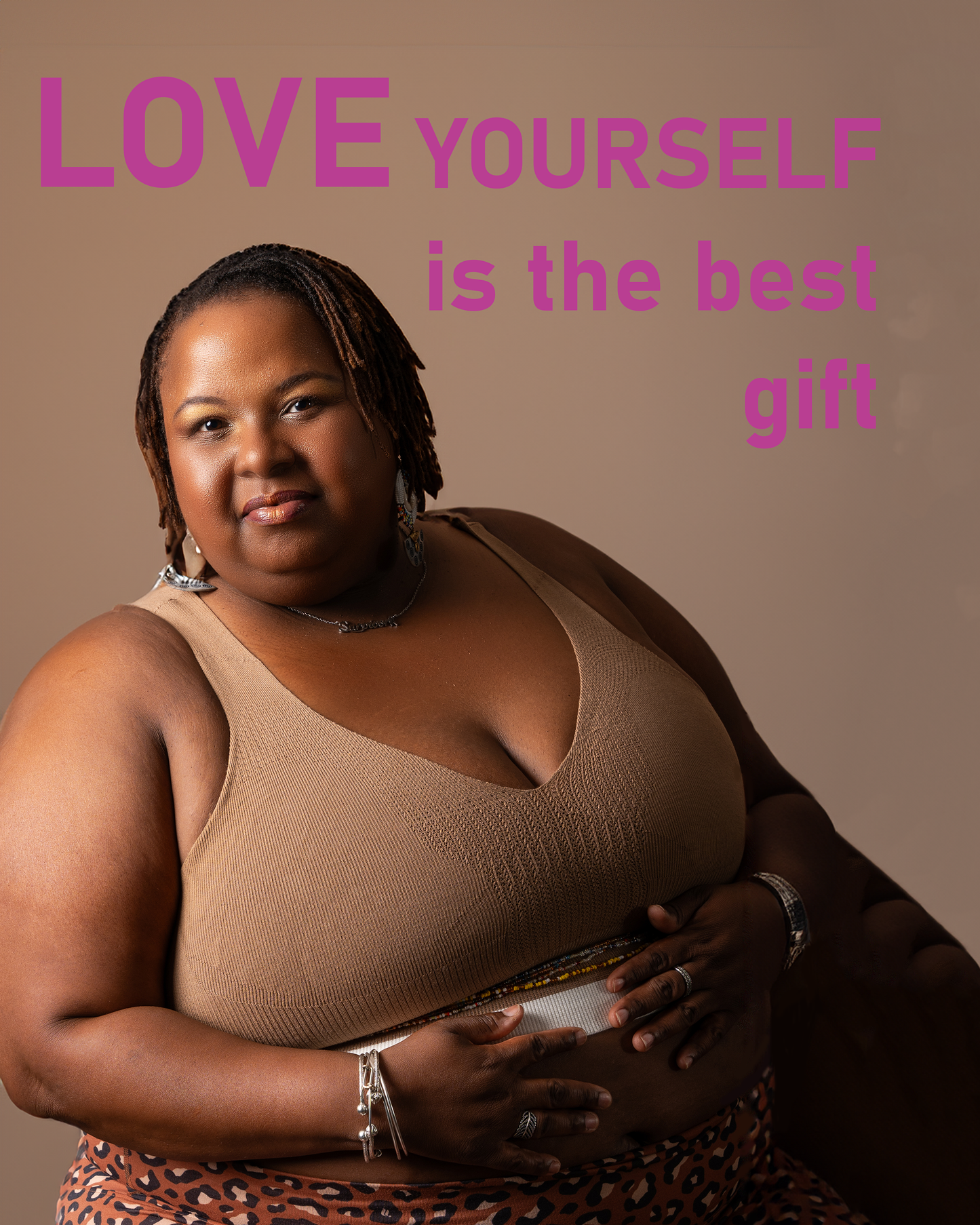 &HER caramel v neck bra on plus size model who is also a breast cancer thriver