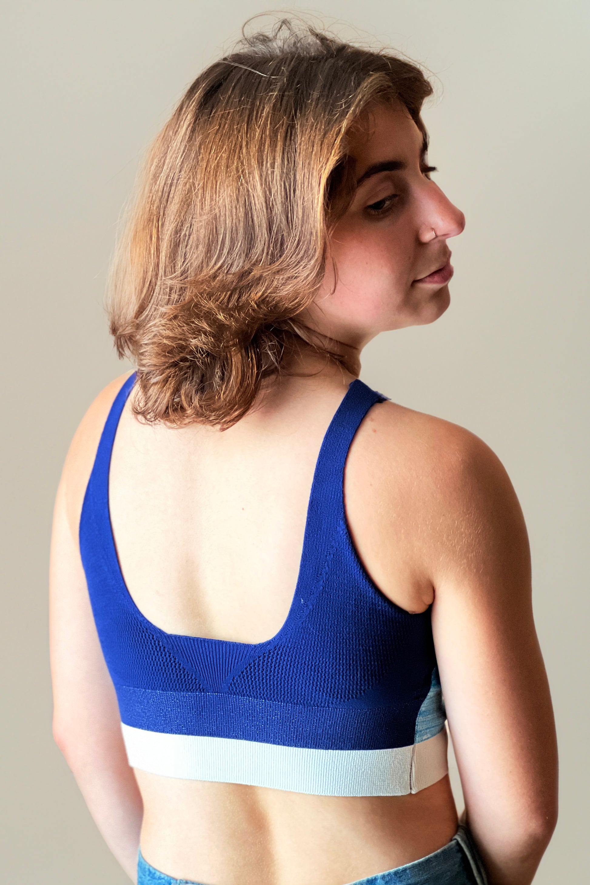&HER gratitude ombre crew neck bra. yoga crop bra back view